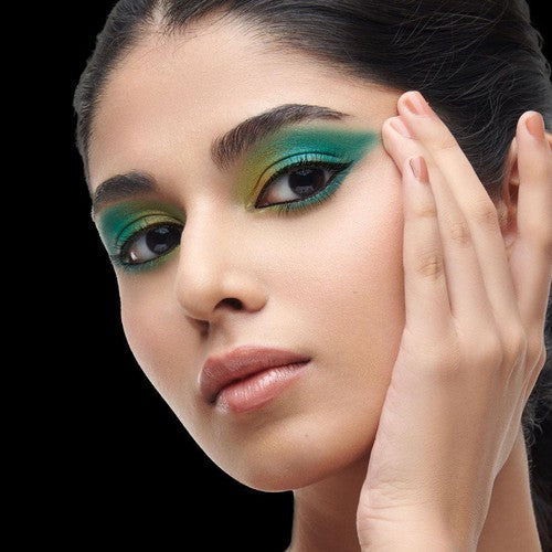 Blend The Rules Eyeshadow Palette - 07 Ivy (Enchanting Emeralds) - Image 6